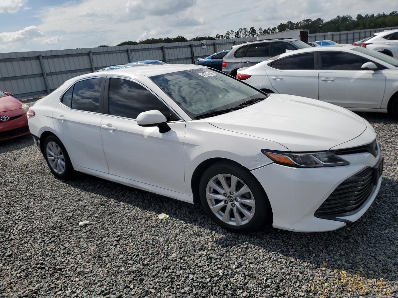 2019 TOYOTA CAMRY LE — снимка 4