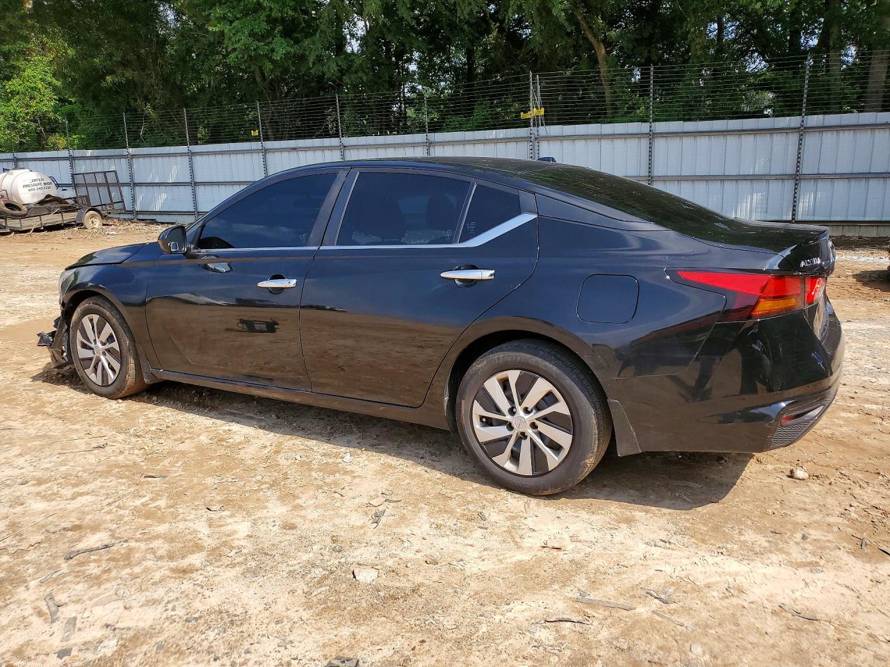 2019 NISSAN ALTIMA S — снимка 2