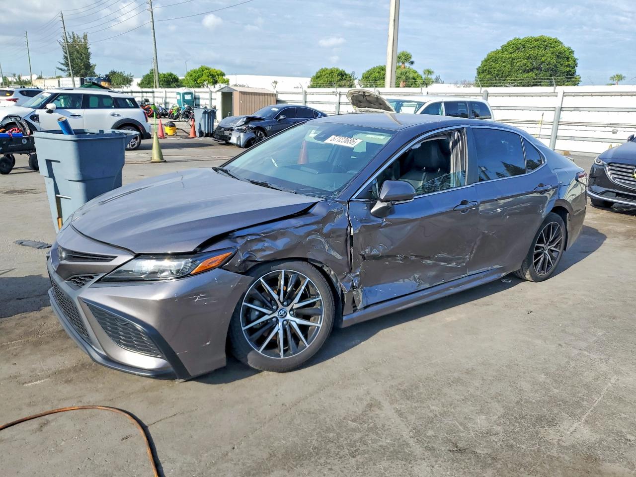 2023 TOYOTA CAMRY SE