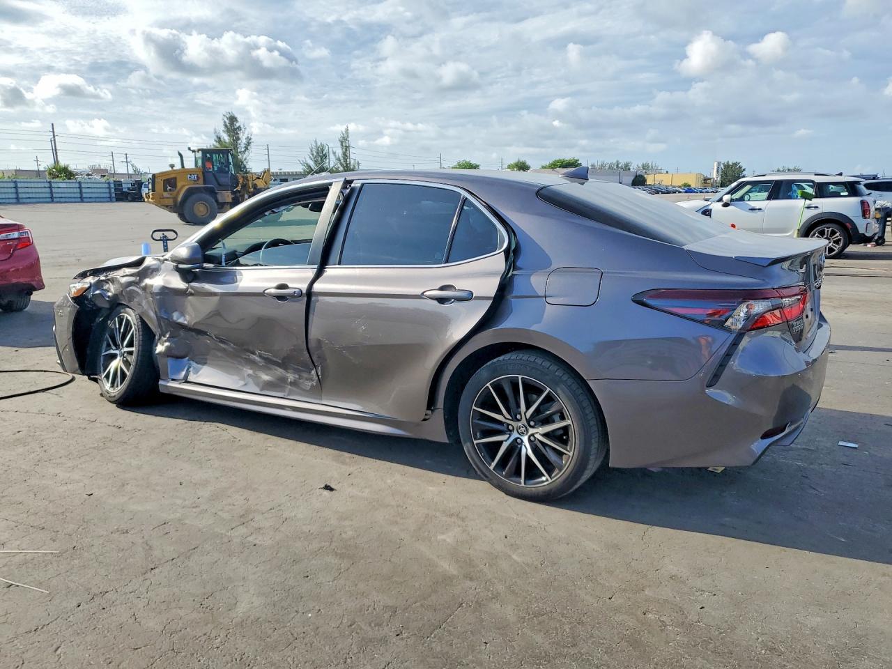 2023 TOYOTA CAMRY SE — снимка 2