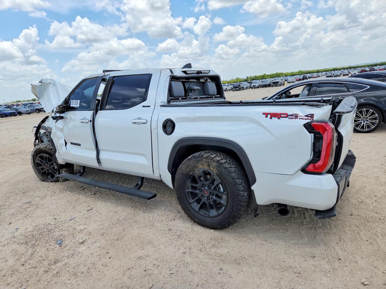 2025 TOYOTA TUNDRA LIMITED — снимка 2