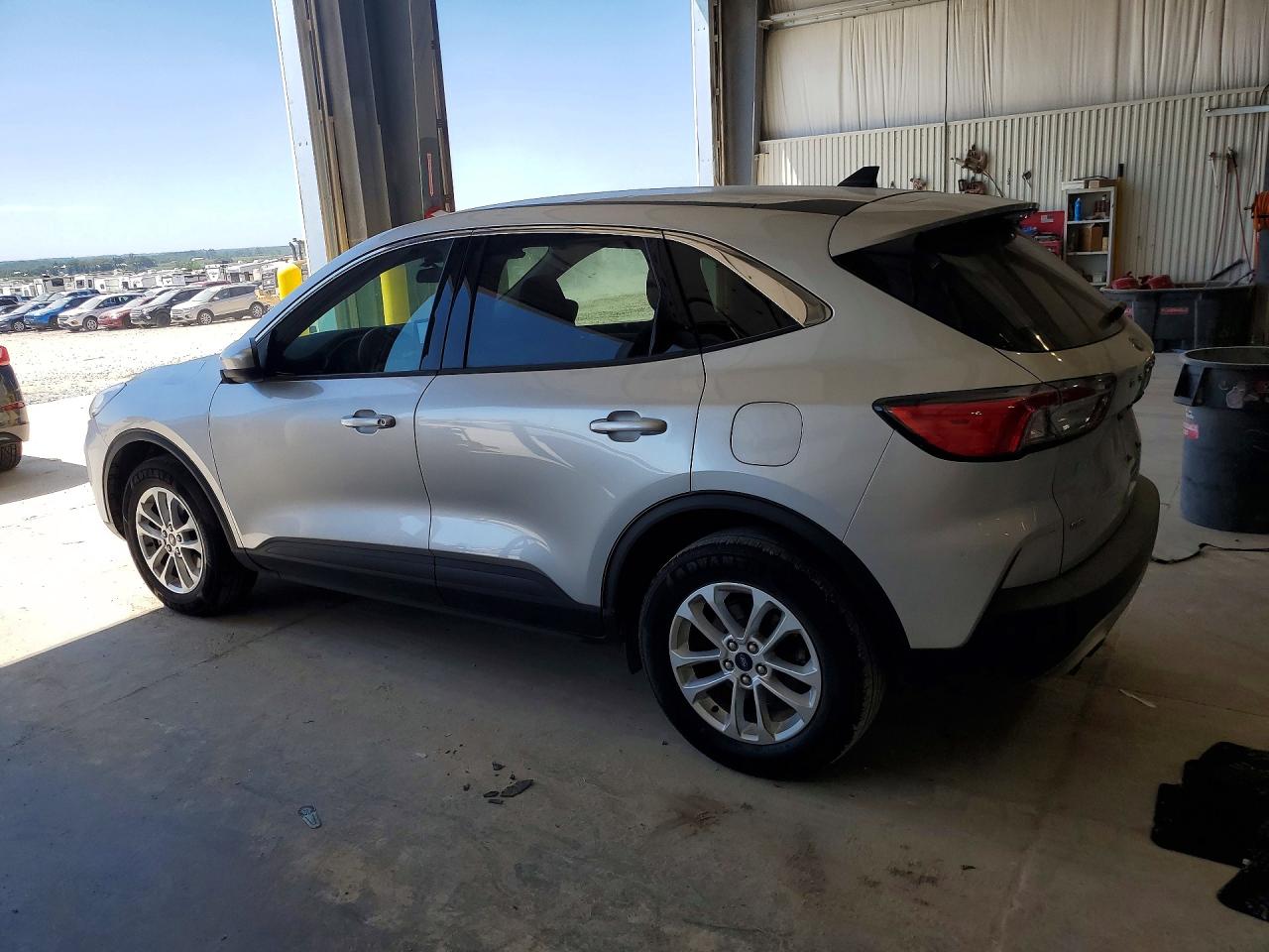 2020 FORD ESCAPE SE — снимка 2