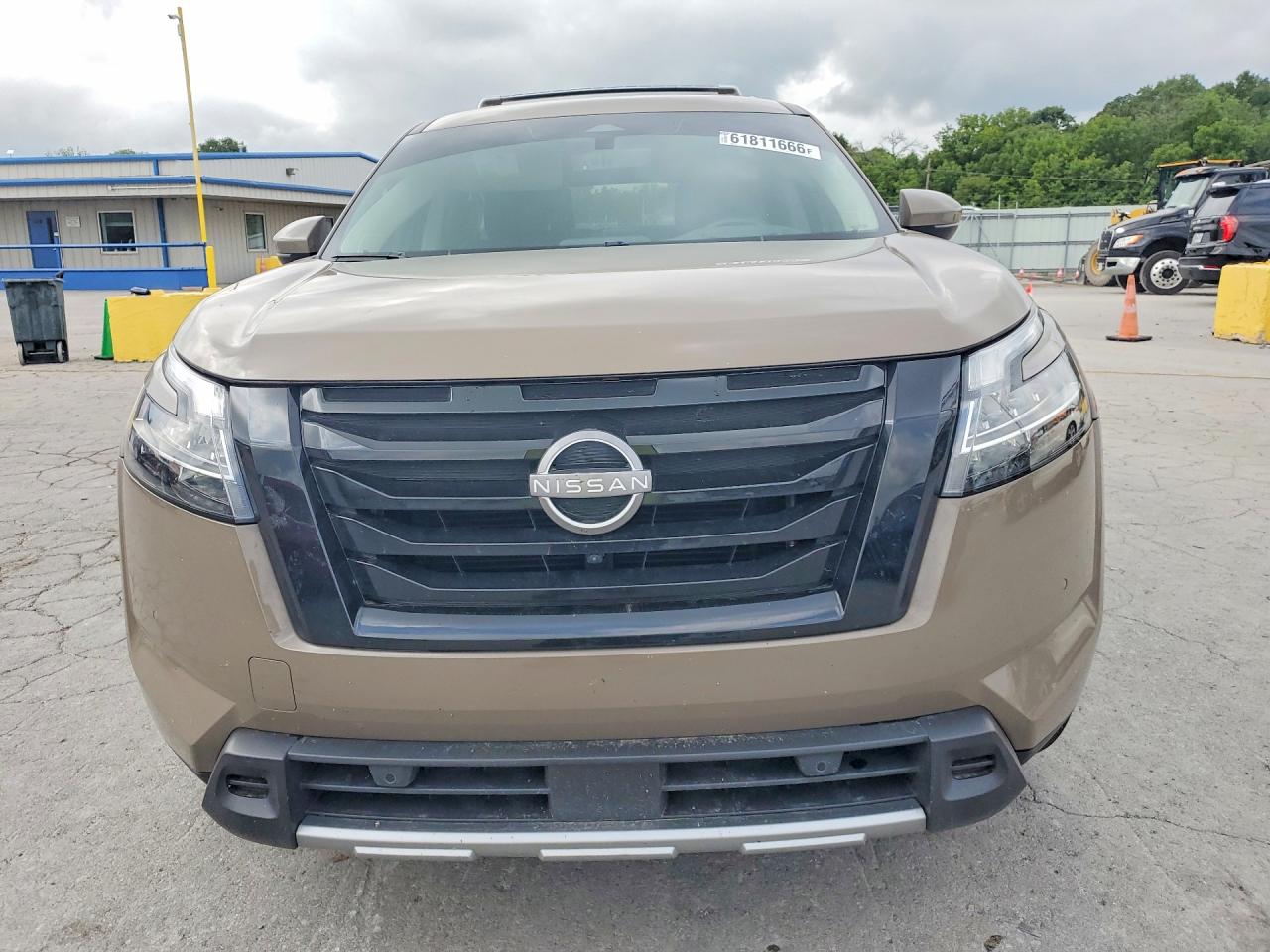 2024 NISSAN PATHFINDER PLATINUM — снимка 5