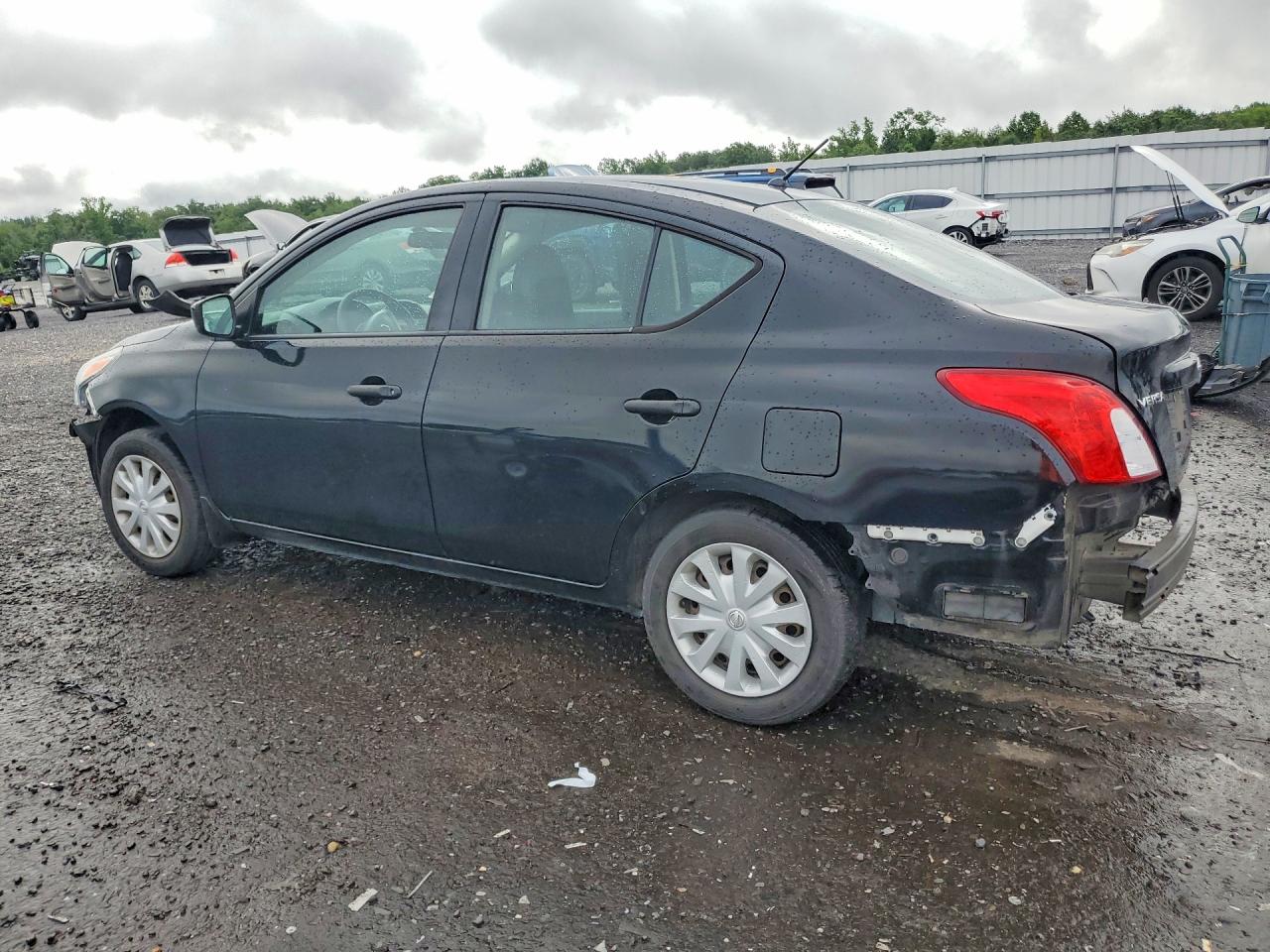 2017 NISSAN VERSA 1.6 S — снимка 2
