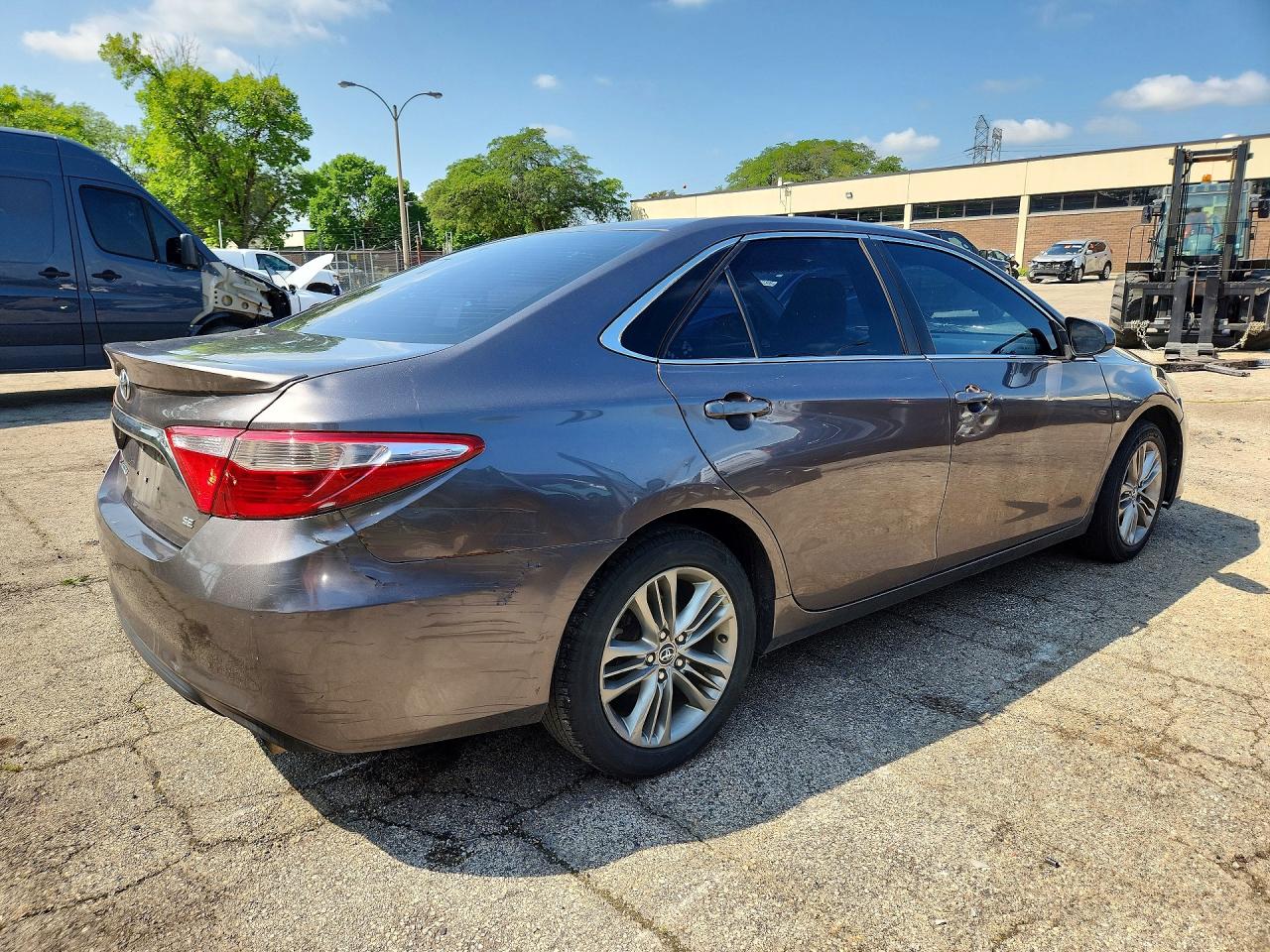 2015 TOYOTA CAMRY SE — снимка 3