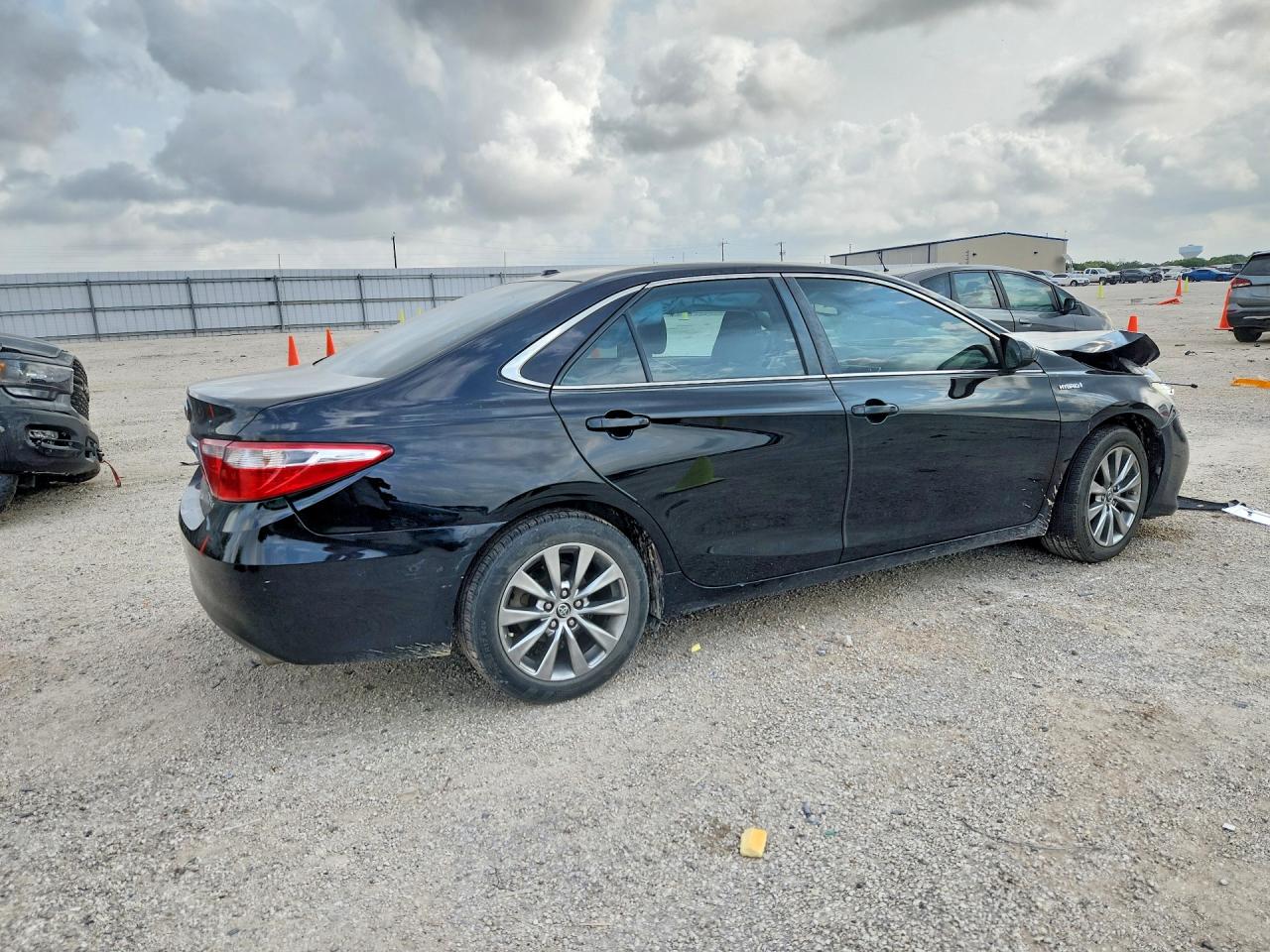 2015 TOYOTA CAMRY HYBRID XLE — снимка 3