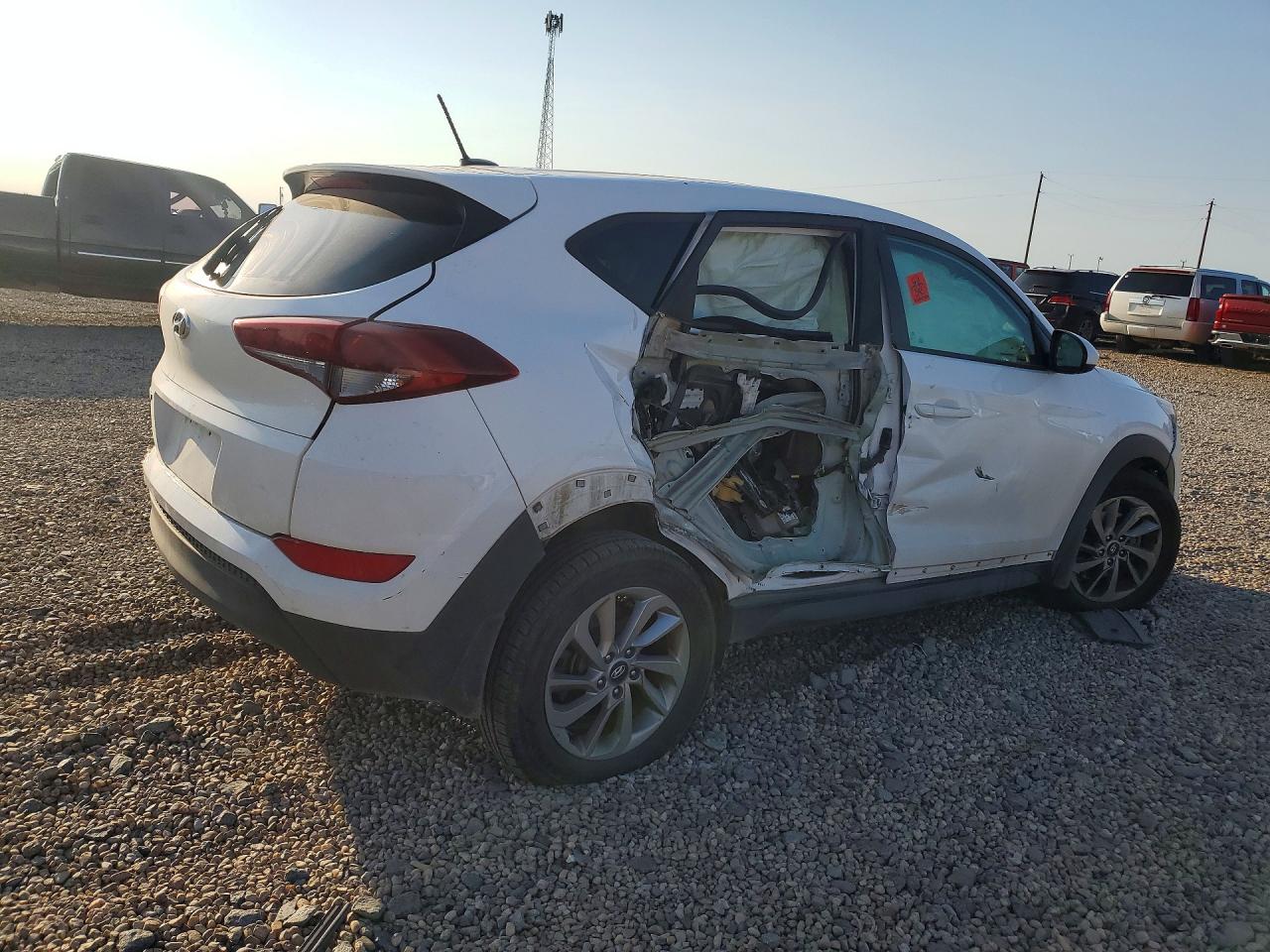 2017 HYUNDAI TUCSON SE — снимка 3