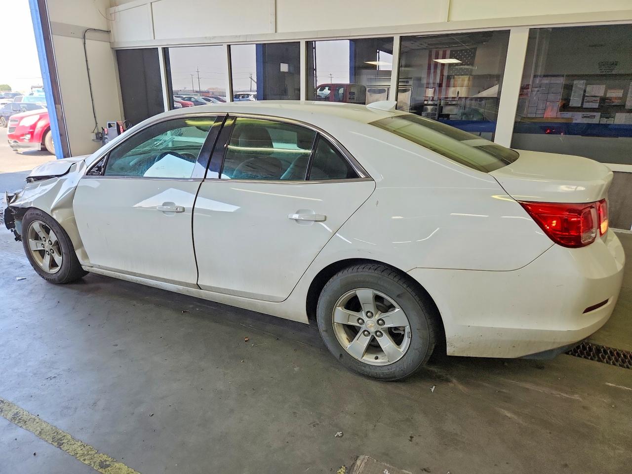 2015 CHEVROLET MALIBU 1LT — снимка 2