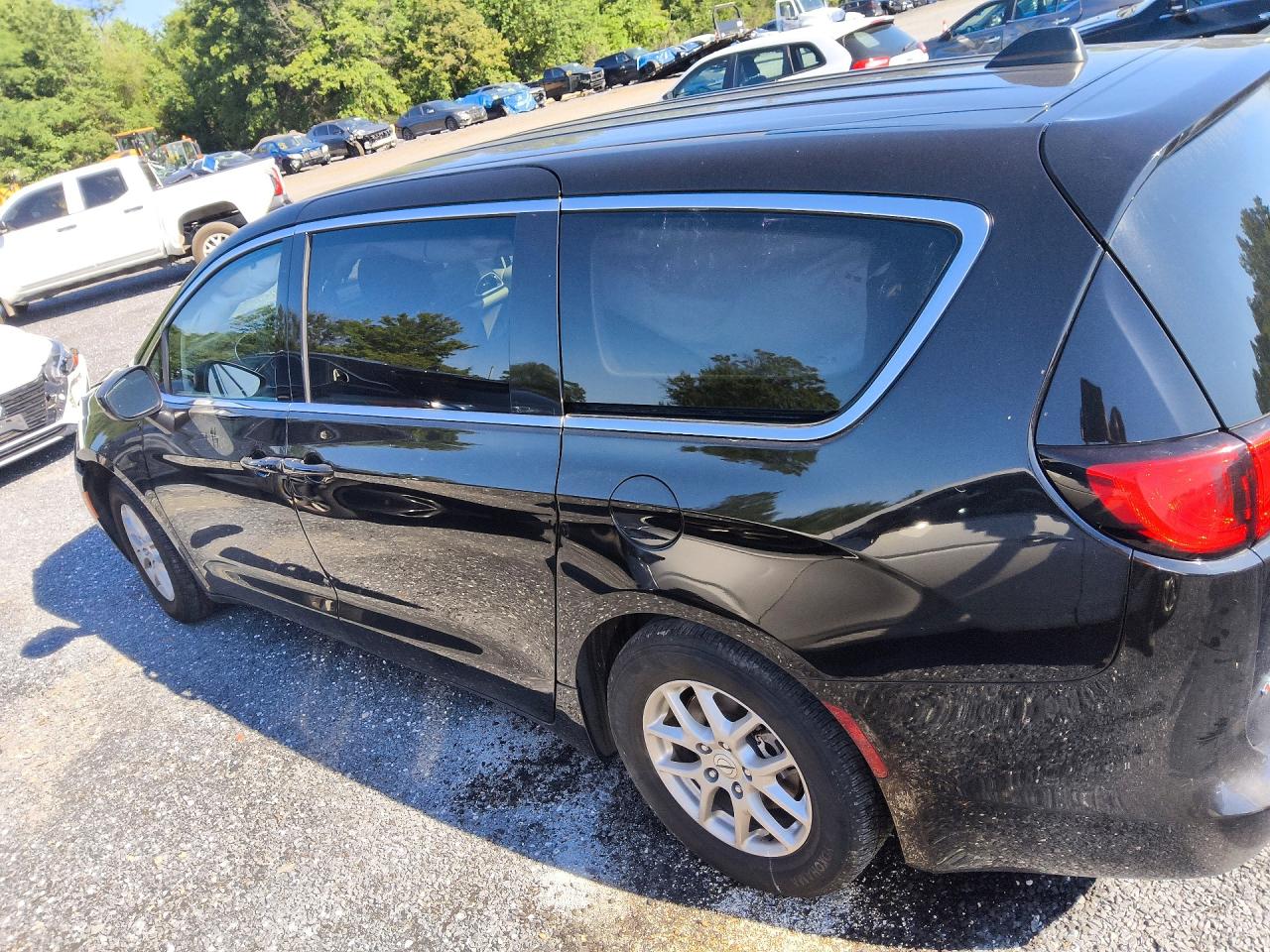 2024 CHRYSLER VOYAGER LX — снимка 2