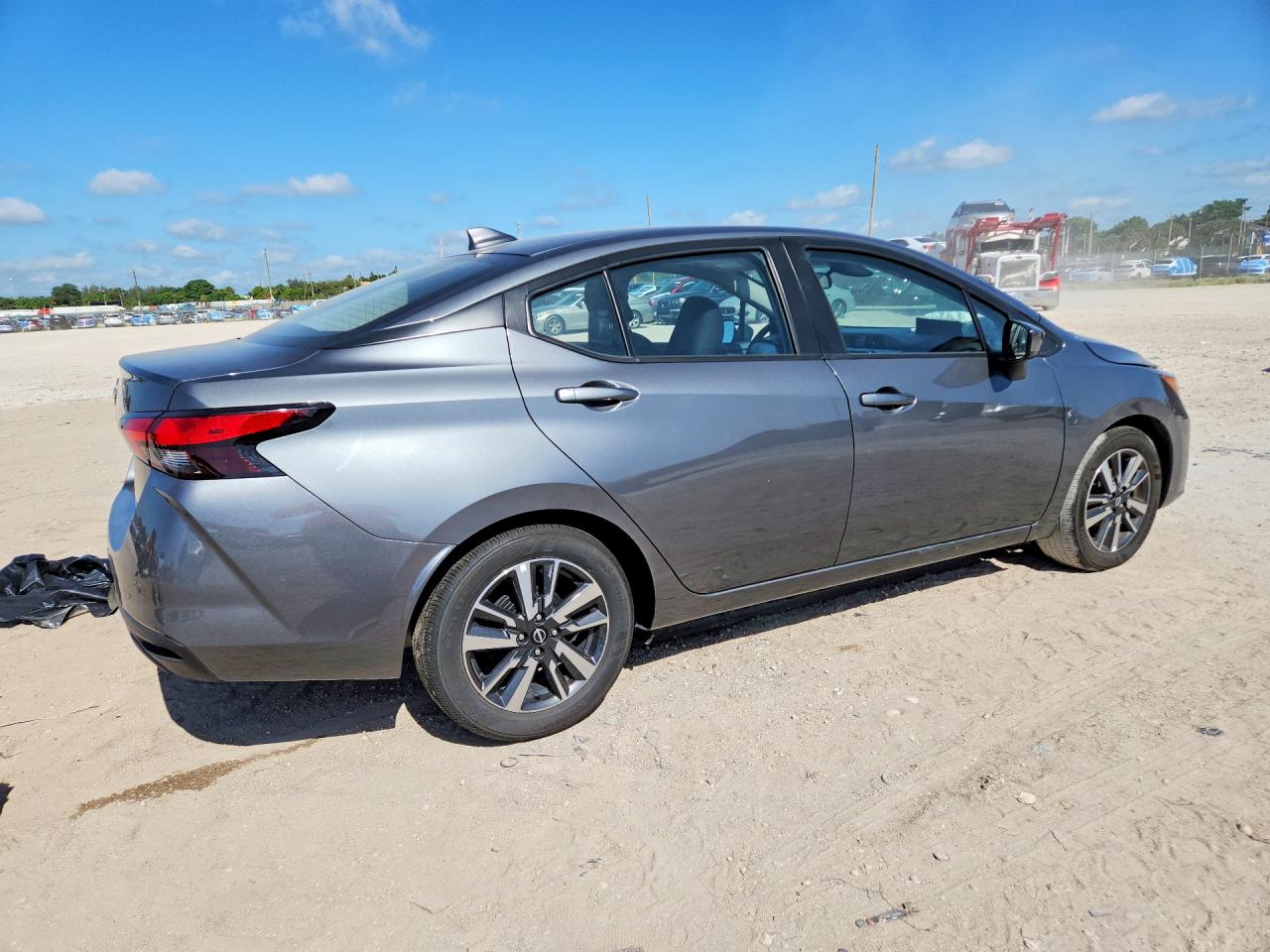 2025 NISSAN VERSA SV — снимка 3