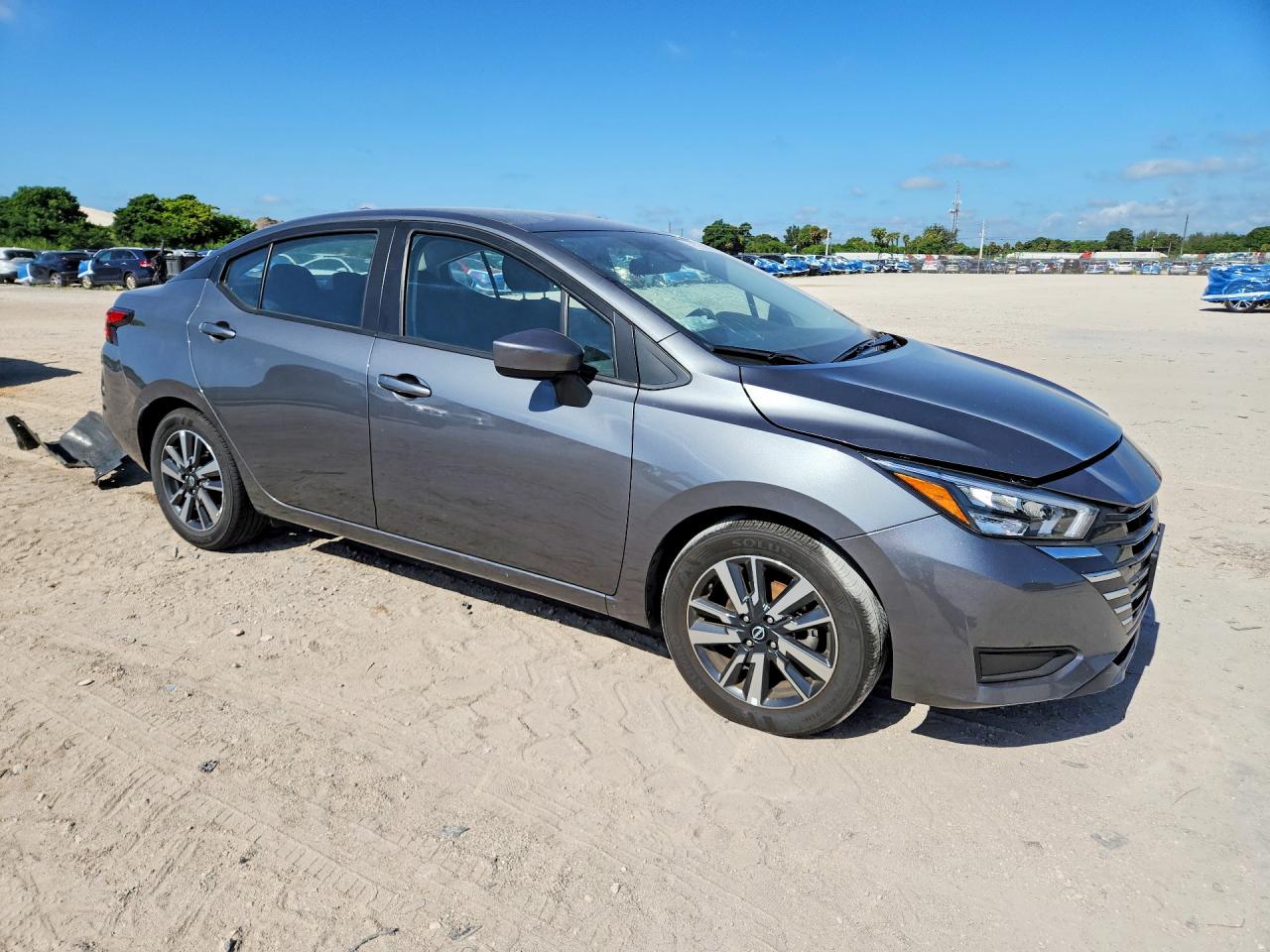 2025 NISSAN VERSA SV — снимка 4
