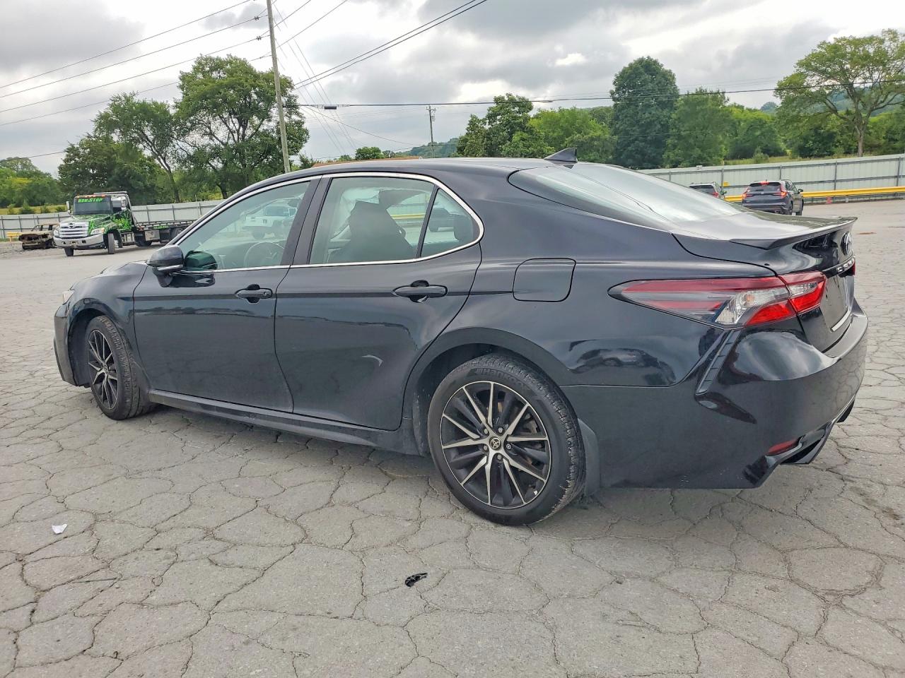 2024 TOYOTA CAMRY SE — снимка 2