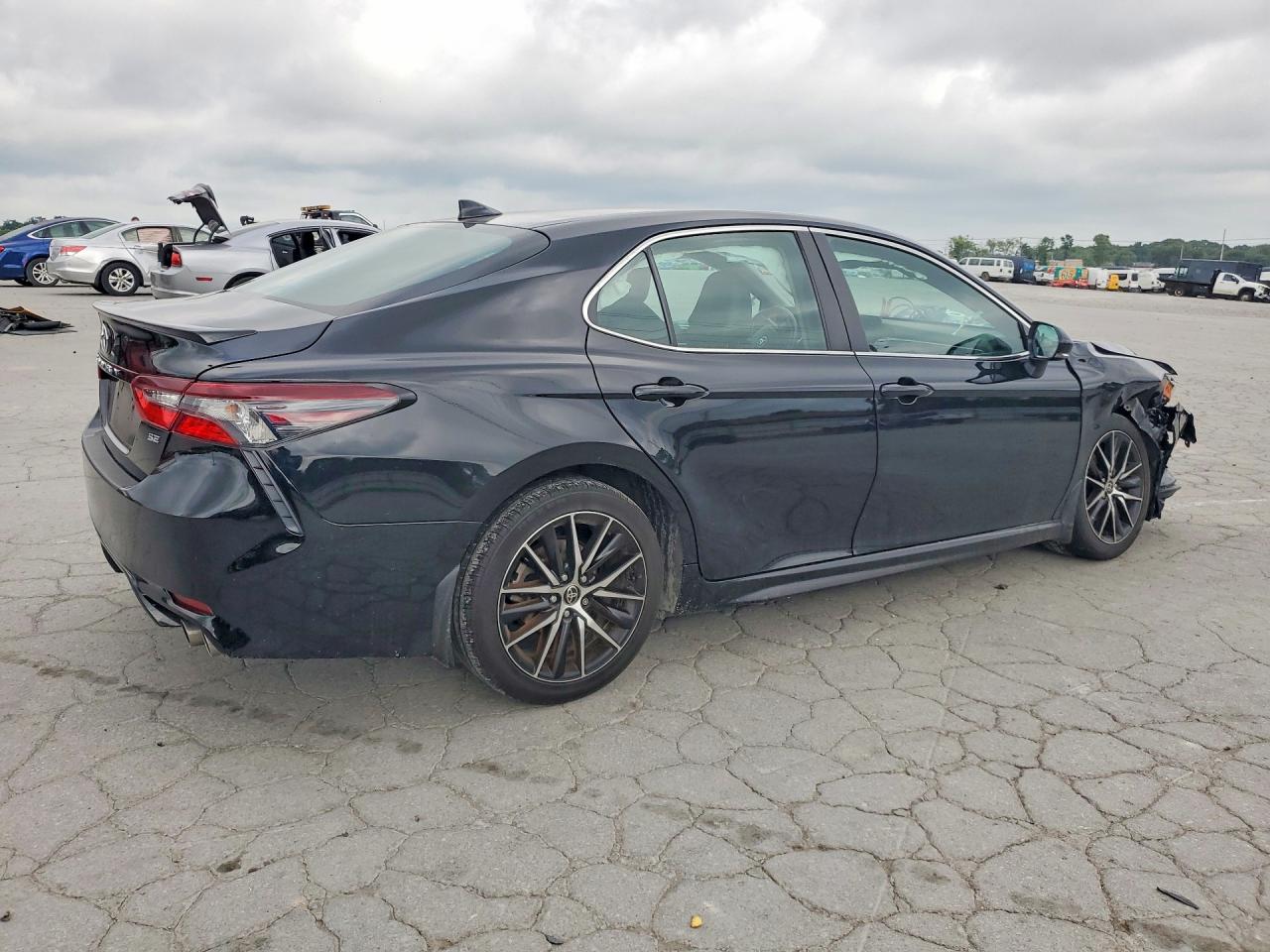 2024 TOYOTA CAMRY SE — снимка 3