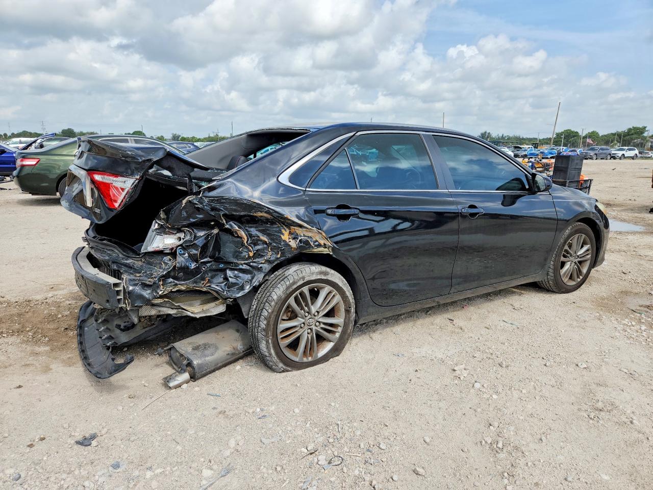 2015 TOYOTA CAMRY SE — снимка 3