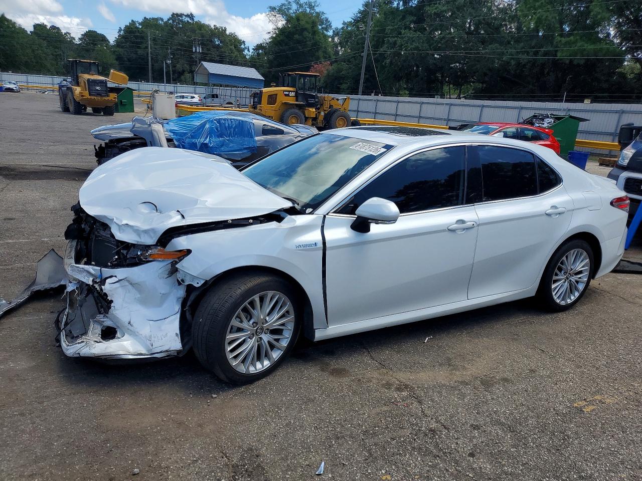 2019 TOYOTA CAMRY HYBRID XLE