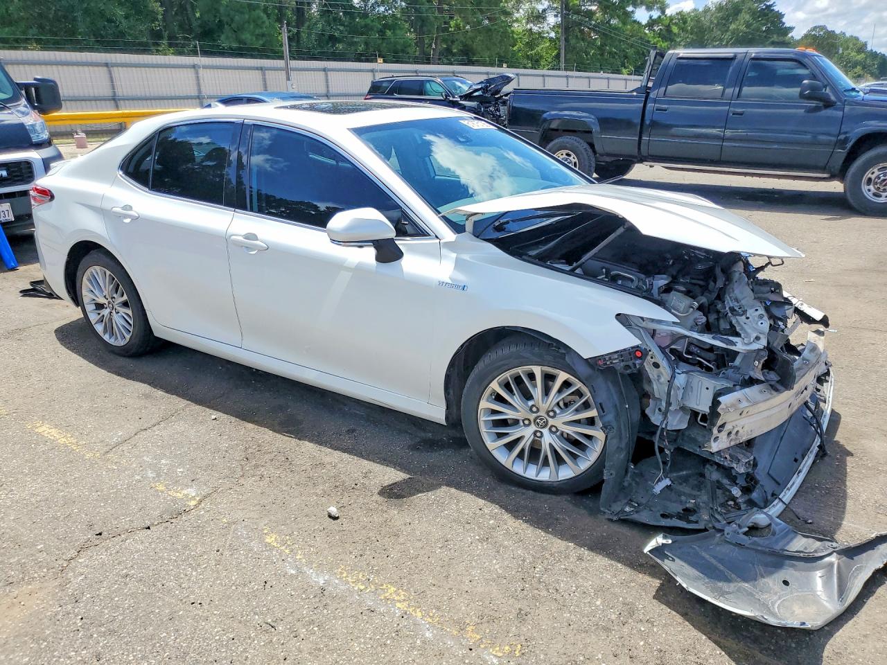 2019 TOYOTA CAMRY HYBRID XLE — снимка 4