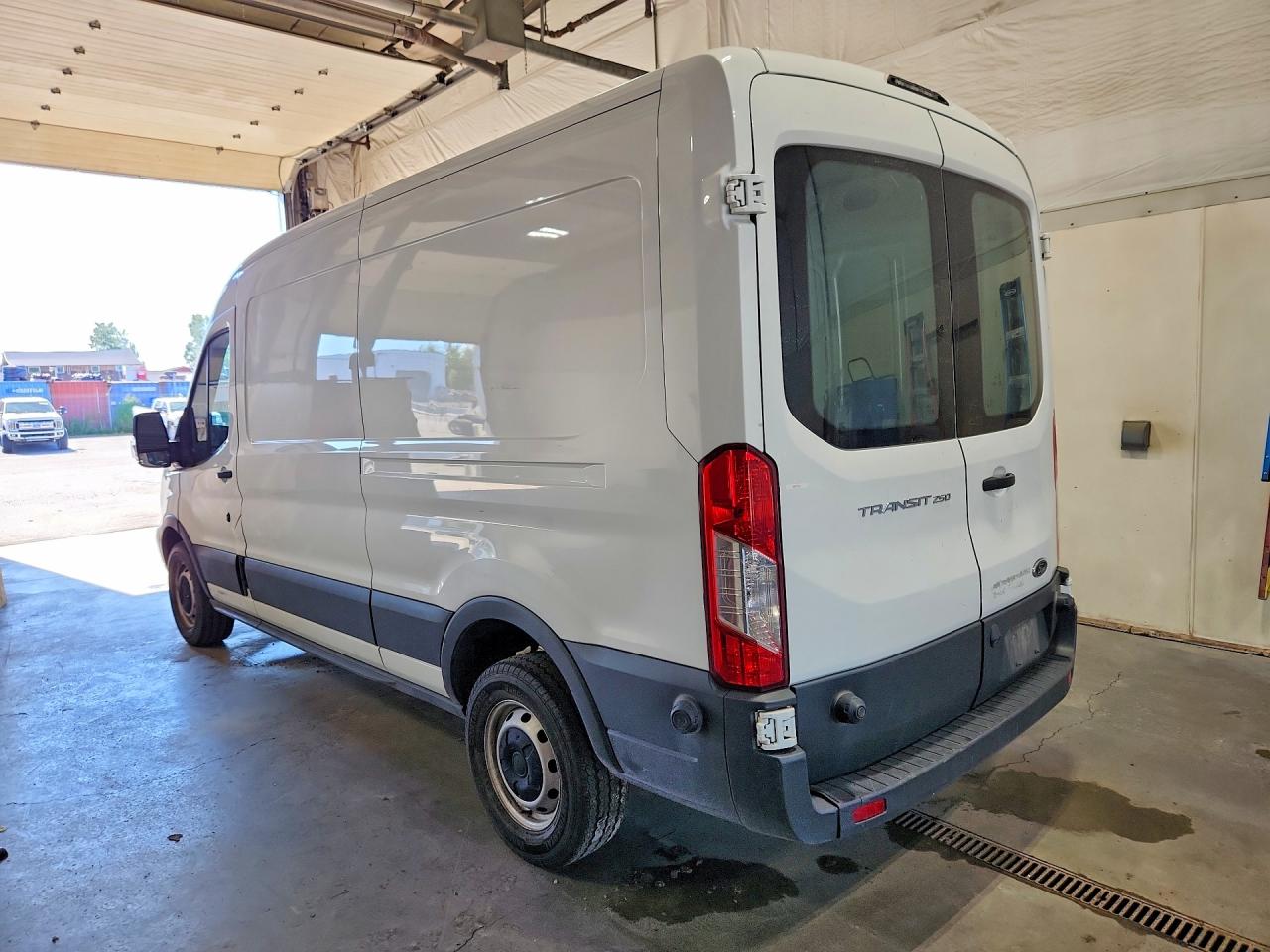 2016 FORD TRANSIT T-250 — снимка 2