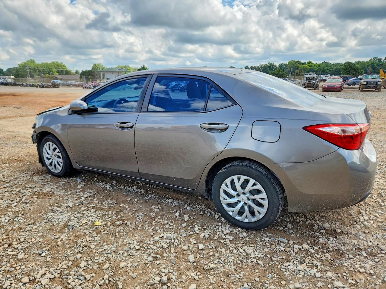 2017 TOYOTA COROLLA LE — снимка 2
