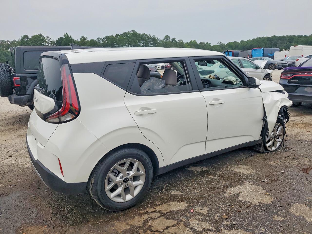 2025 KIA SOUL LX — снимка 3