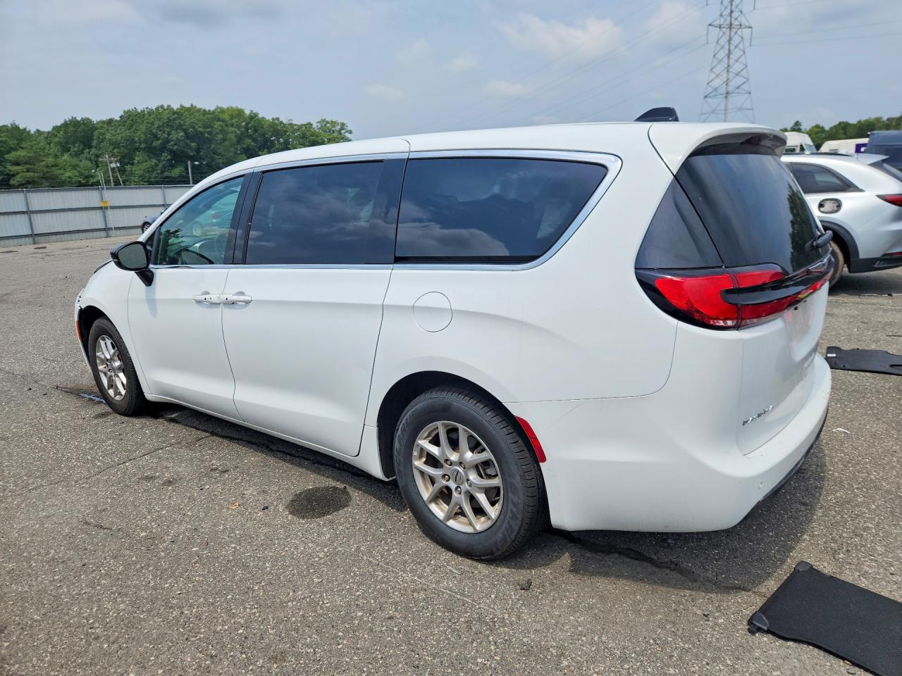 2025 CHRYSLER PACIFICA SELECT — снимка 2