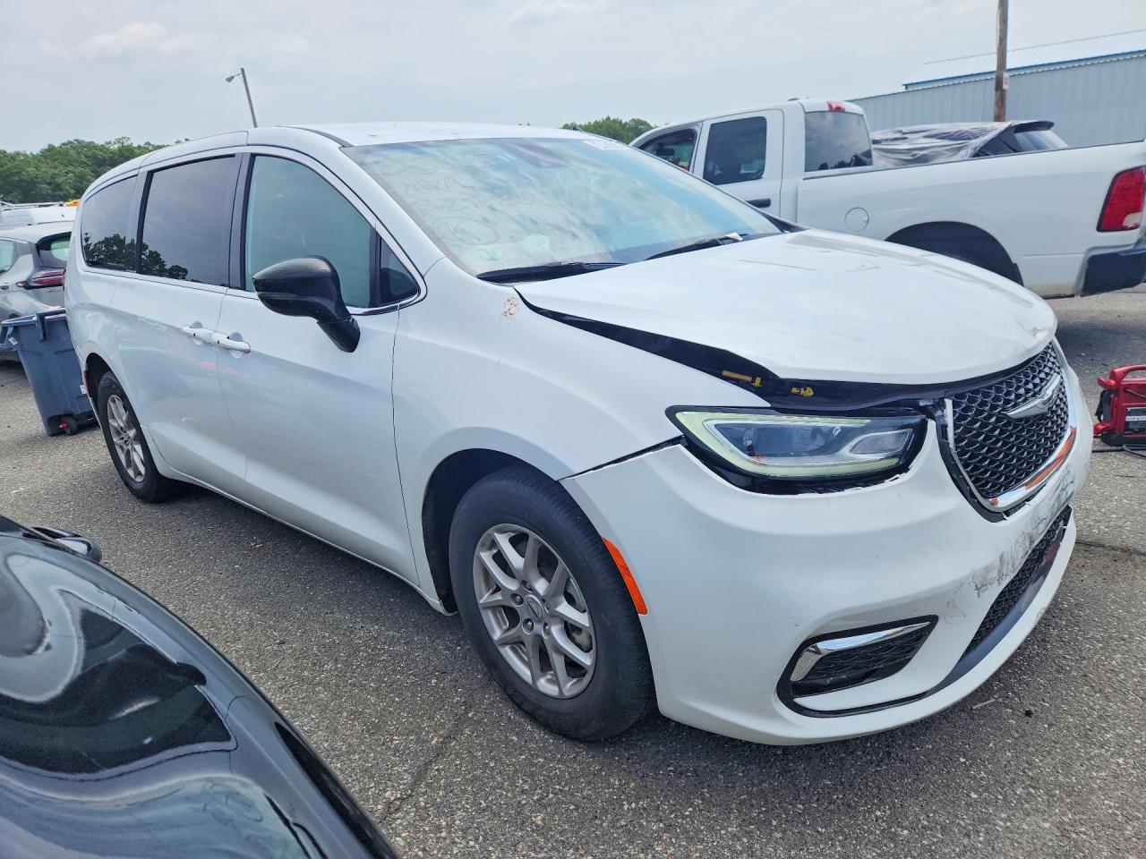2025 CHRYSLER PACIFICA SELECT — снимка 4