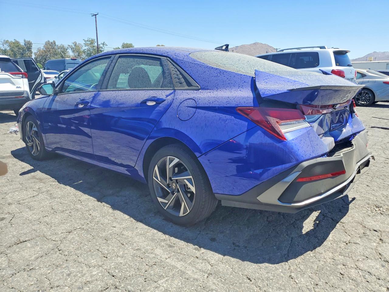 2025 HYUNDAI ELANTRA SEL SPORT — снимка 2