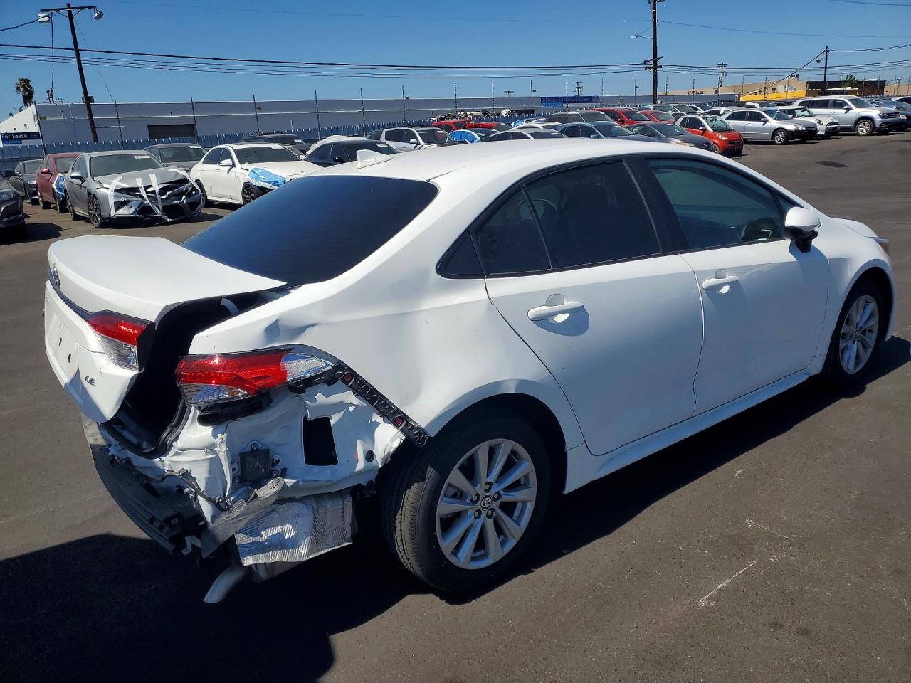 2025 TOYOTA COROLLA LE — снимка 3