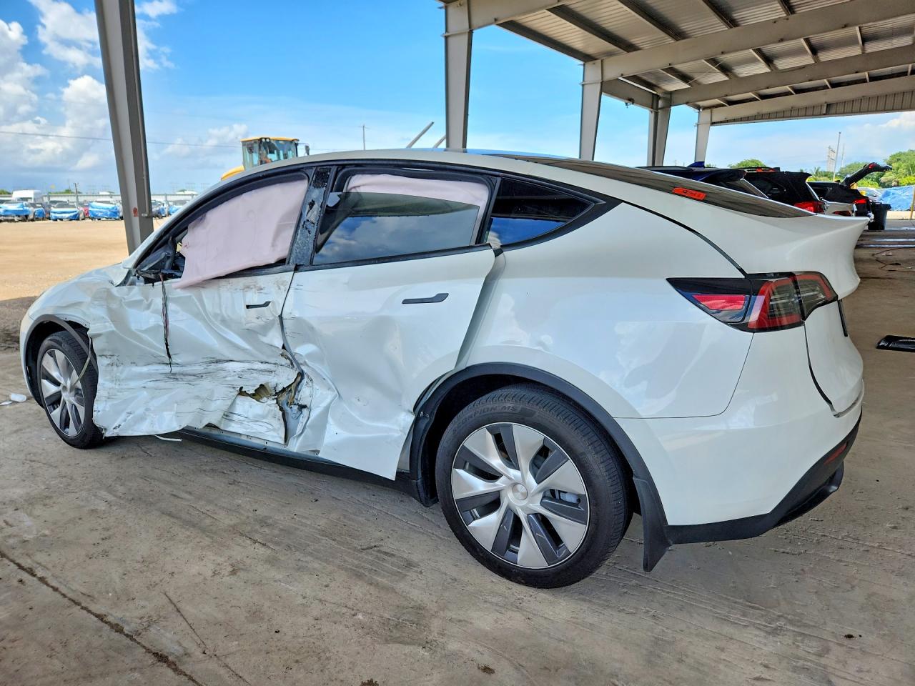 2024 TESLA MODEL Y — снимка 2