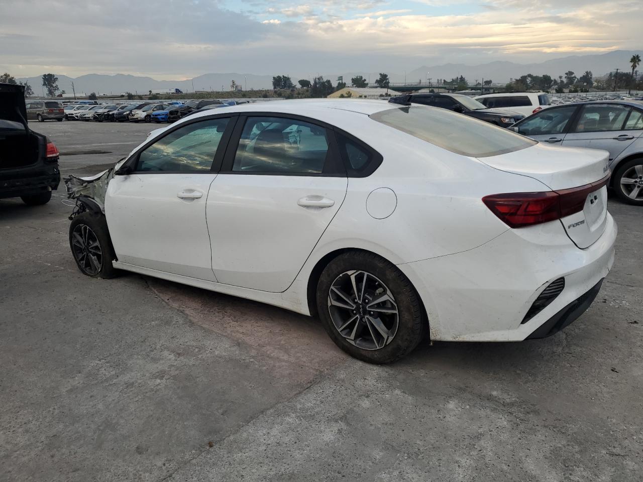 2023 KIA FORTE LX — снимка 2