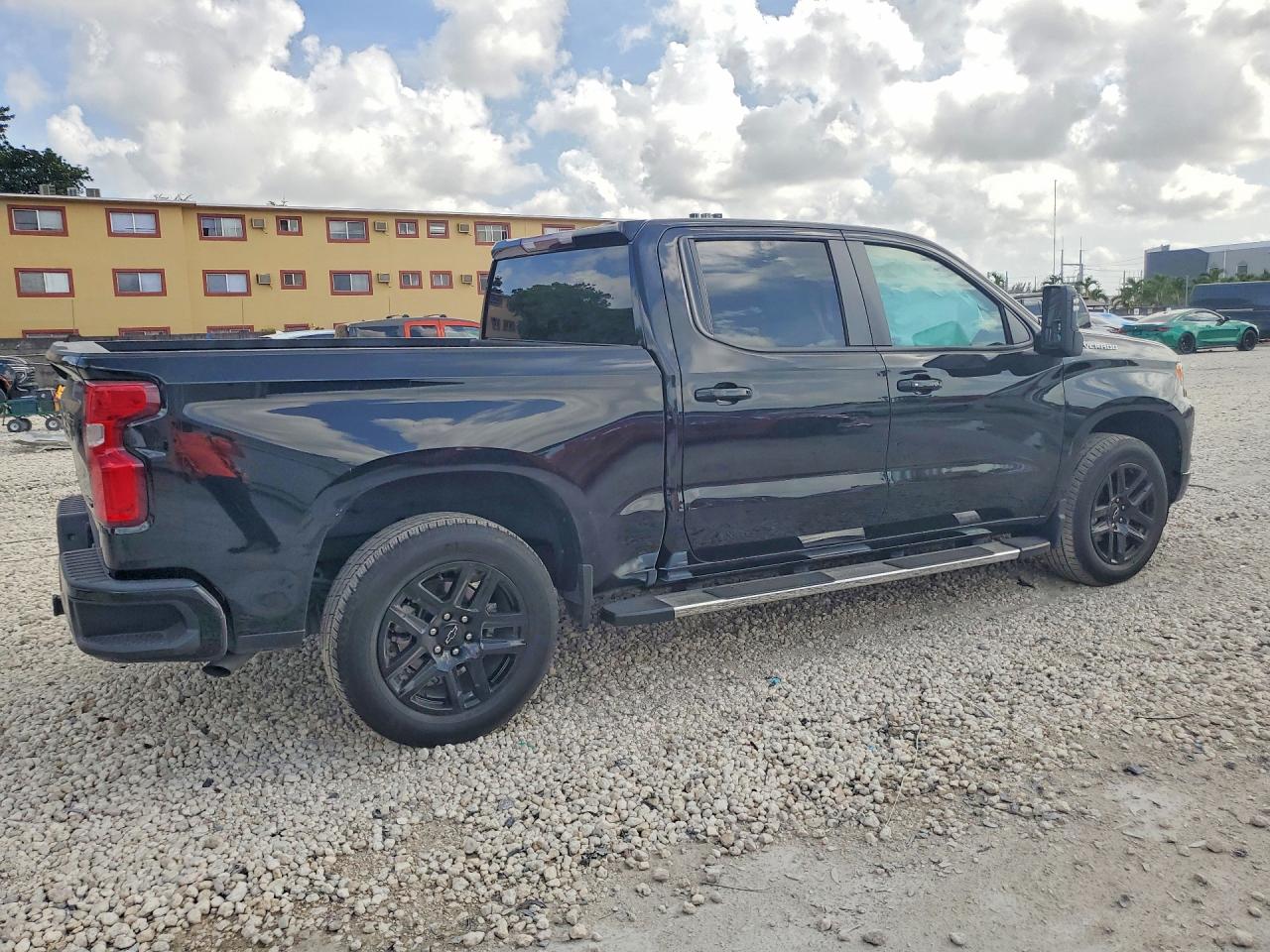 2024 CHEVROLET SILVERADO C1500 RST — снимка 3