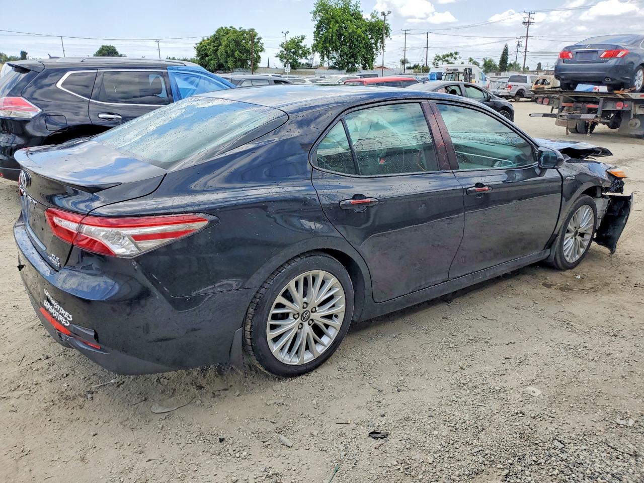 2018 TOYOTA CAMRY HYBRID XLE — снимка 3