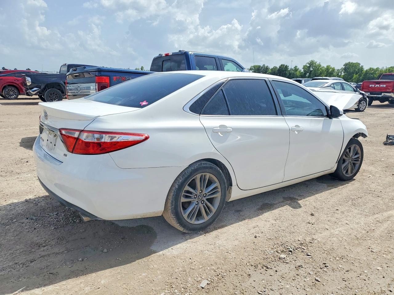 2017 TOYOTA CAMRY SE — снимка 3
