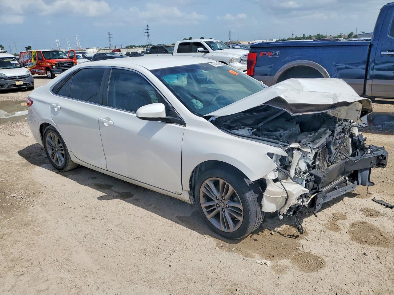 2017 TOYOTA CAMRY SE — снимка 4
