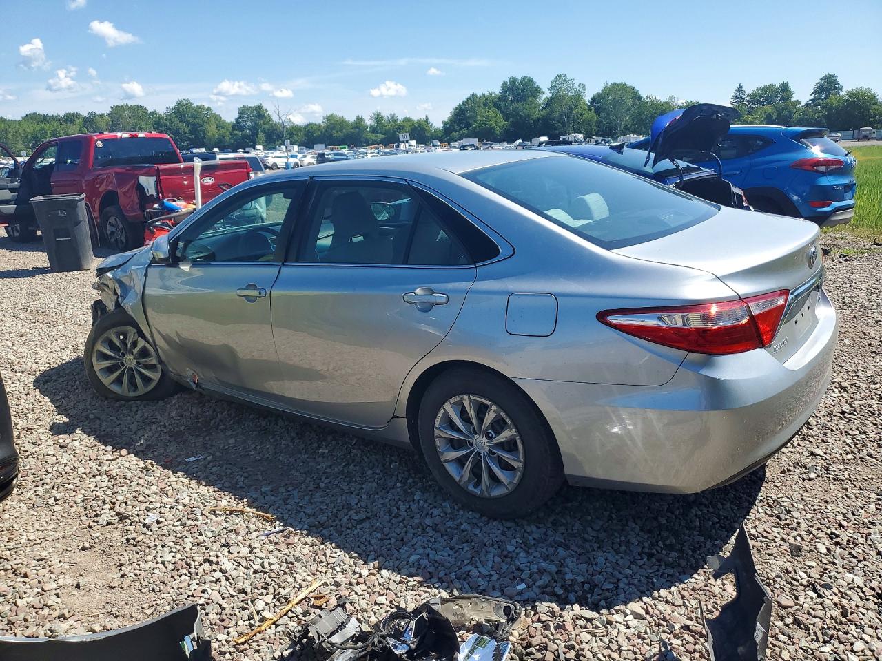 2015 TOYOTA CAMRY LE — снимка 2