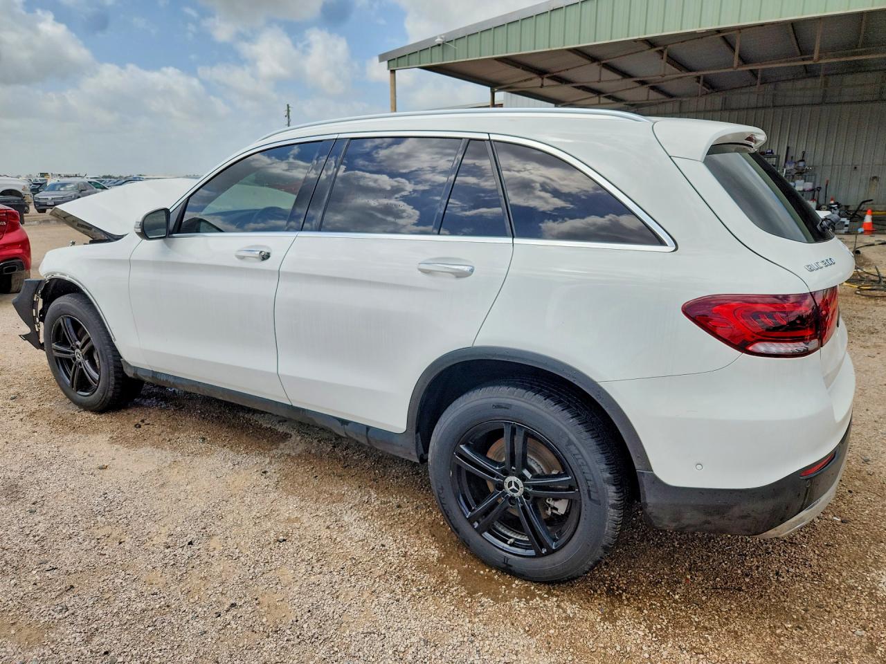 2020 MERCEDES-BENZ GLC 300 — снимка 2