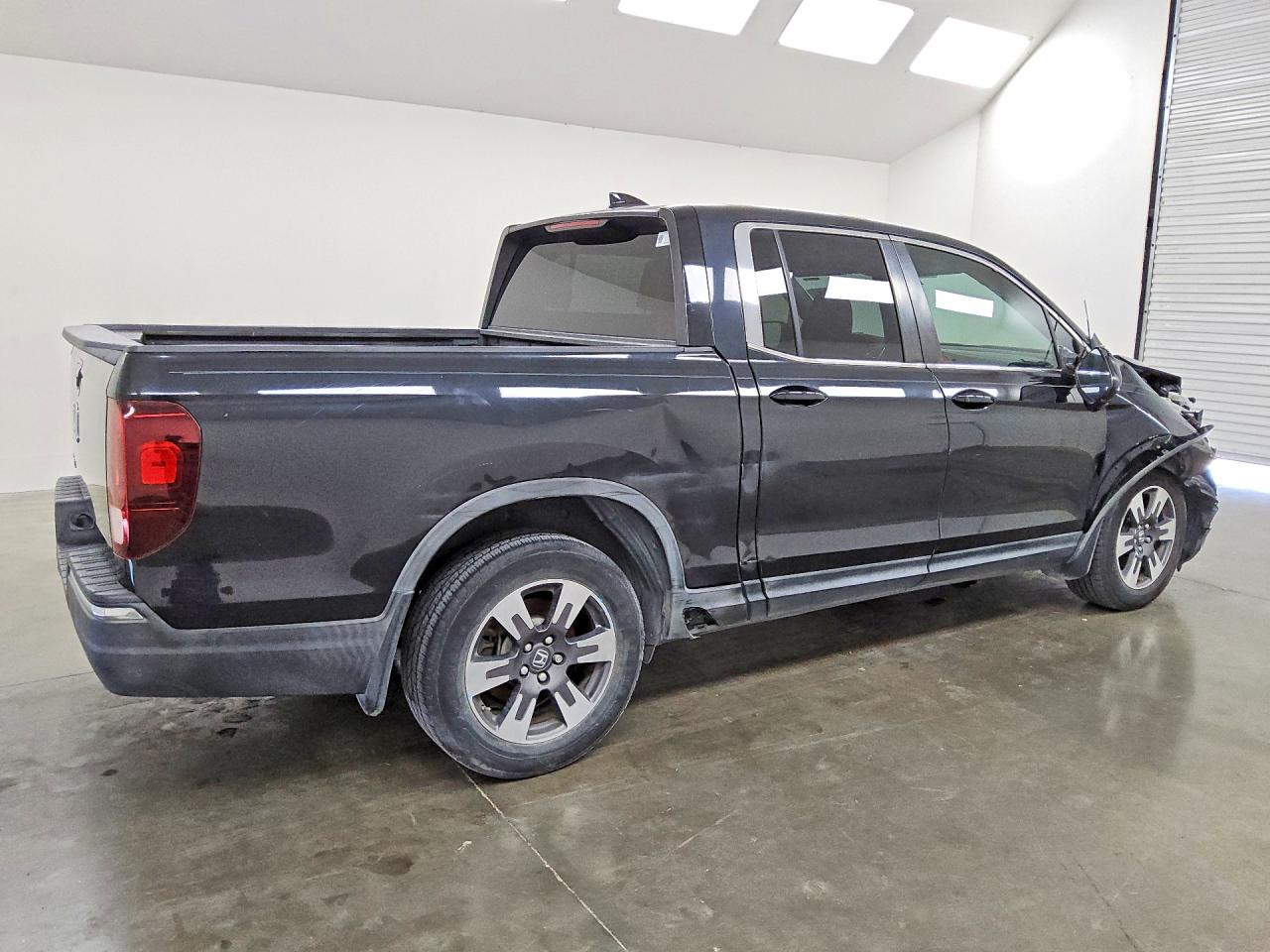 2017 HONDA RIDGELINE RTL — снимка 3