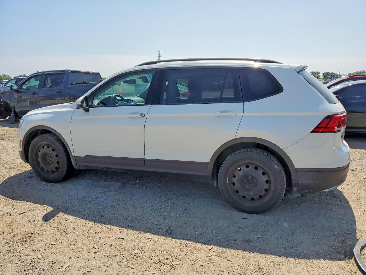 2019 VOLKSWAGEN TIGUAN S — снимка 2