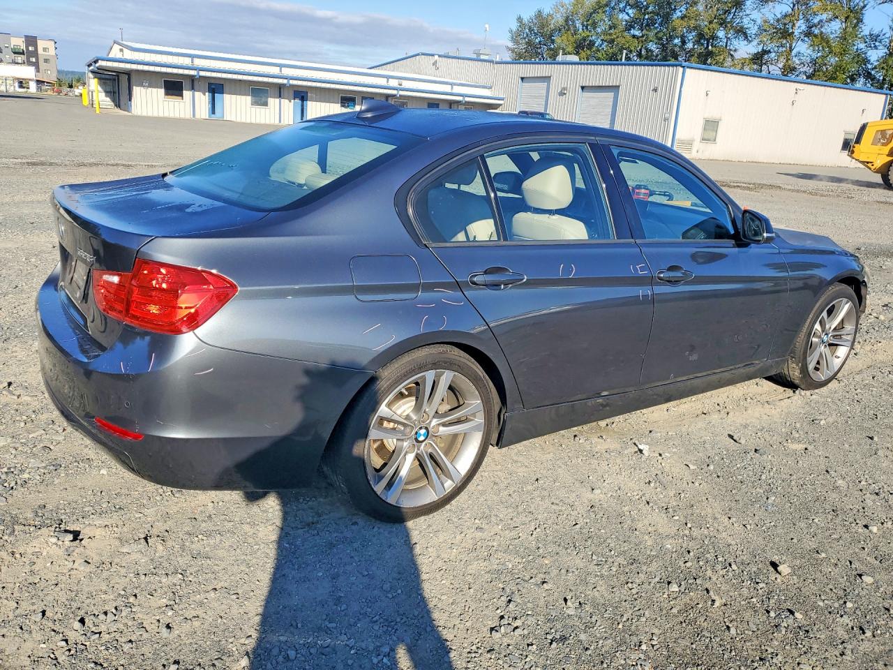 2015 BMW 328 I — снимка 3