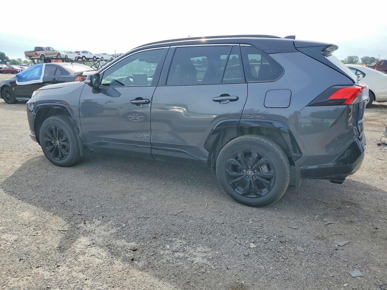 2025 TOYOTA RAV4 XSE — снимка 2