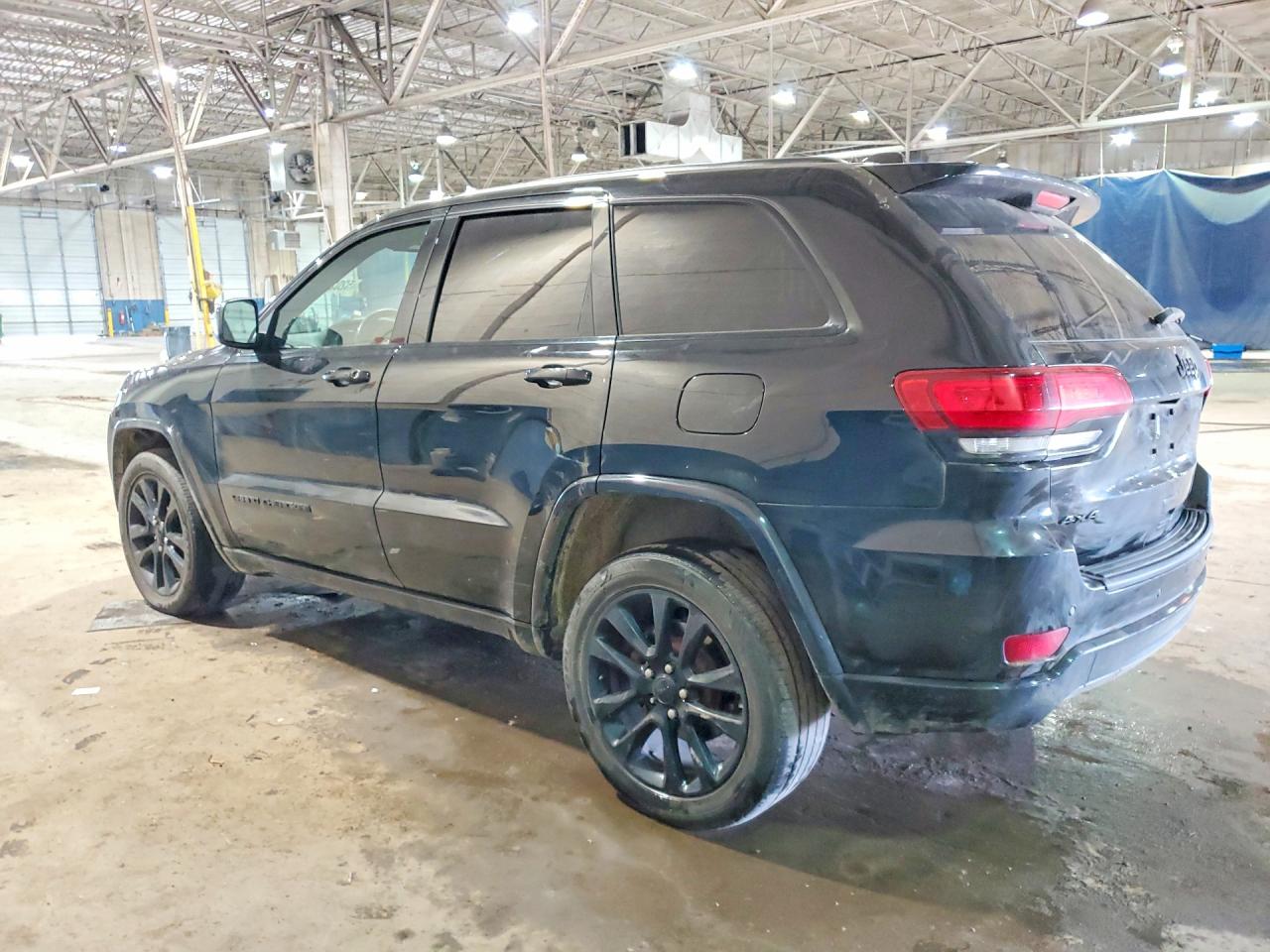 2019 JEEP GRAND CHEROKEE LAREDO — снимка 2