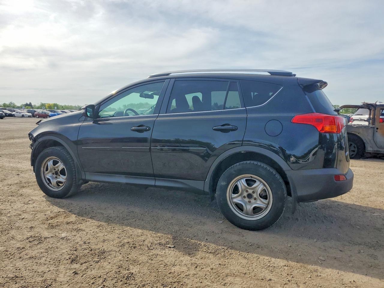 2015 TOYOTA RAV4 XLE — снимка 2