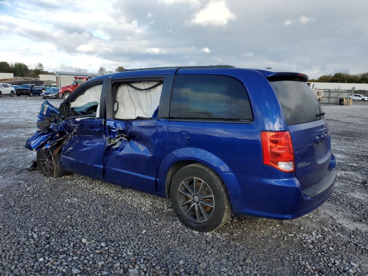 2019 DODGE GRAND CARAVAN GT — снимка 2