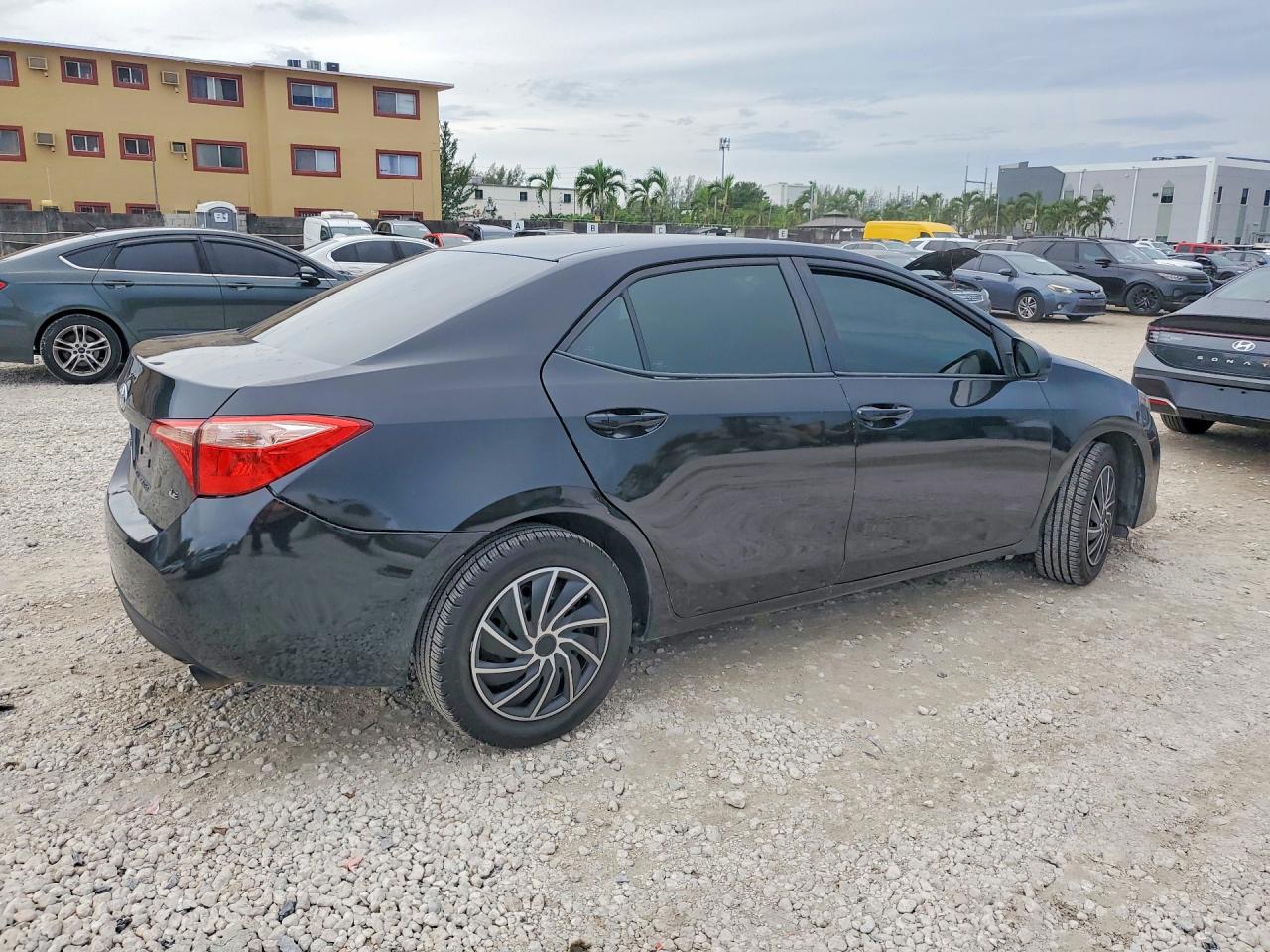 2019 TOYOTA COROLLA LE — снимка 3