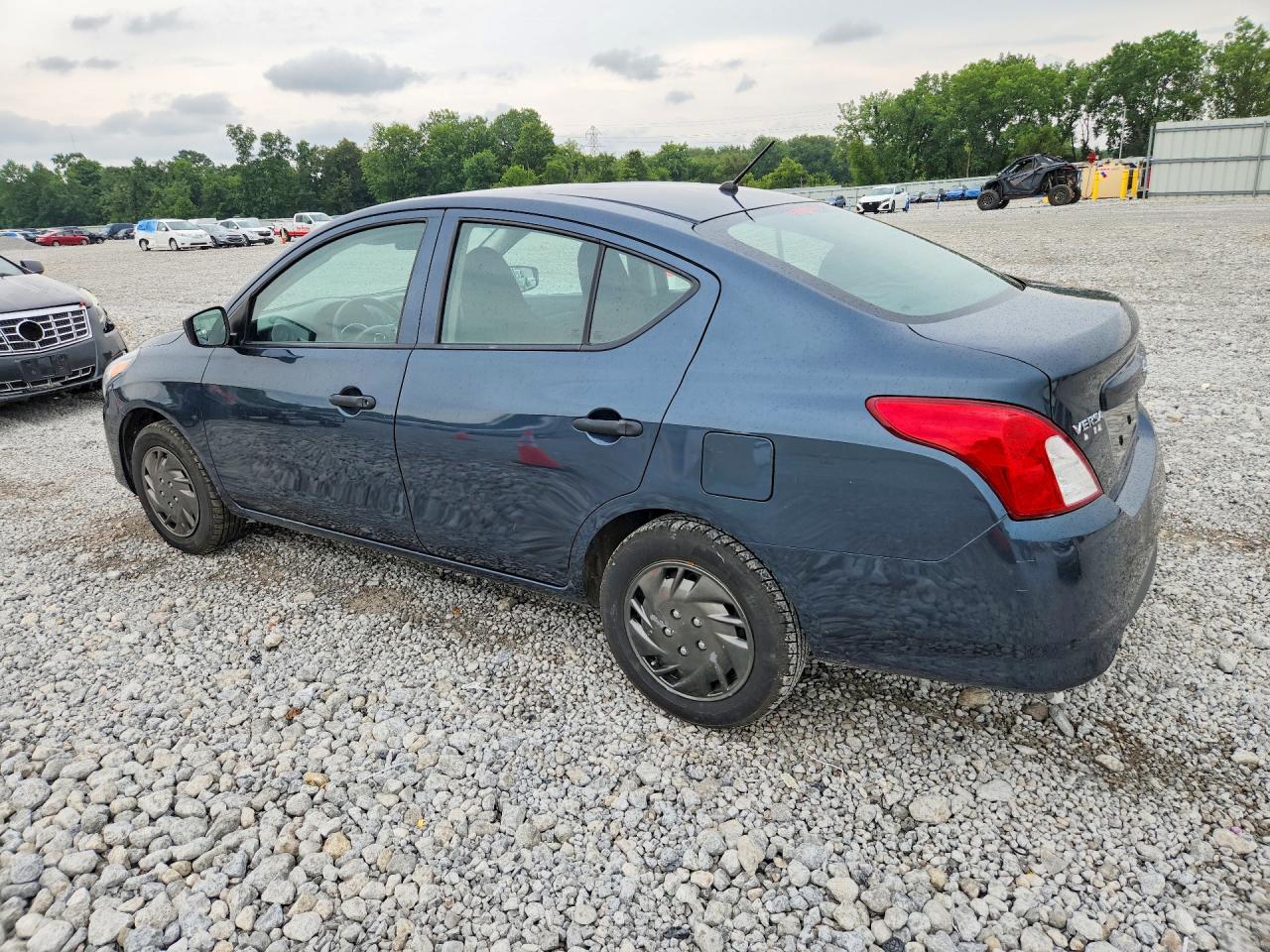 2017 NISSAN VERSA 1.6 S — снимка 2