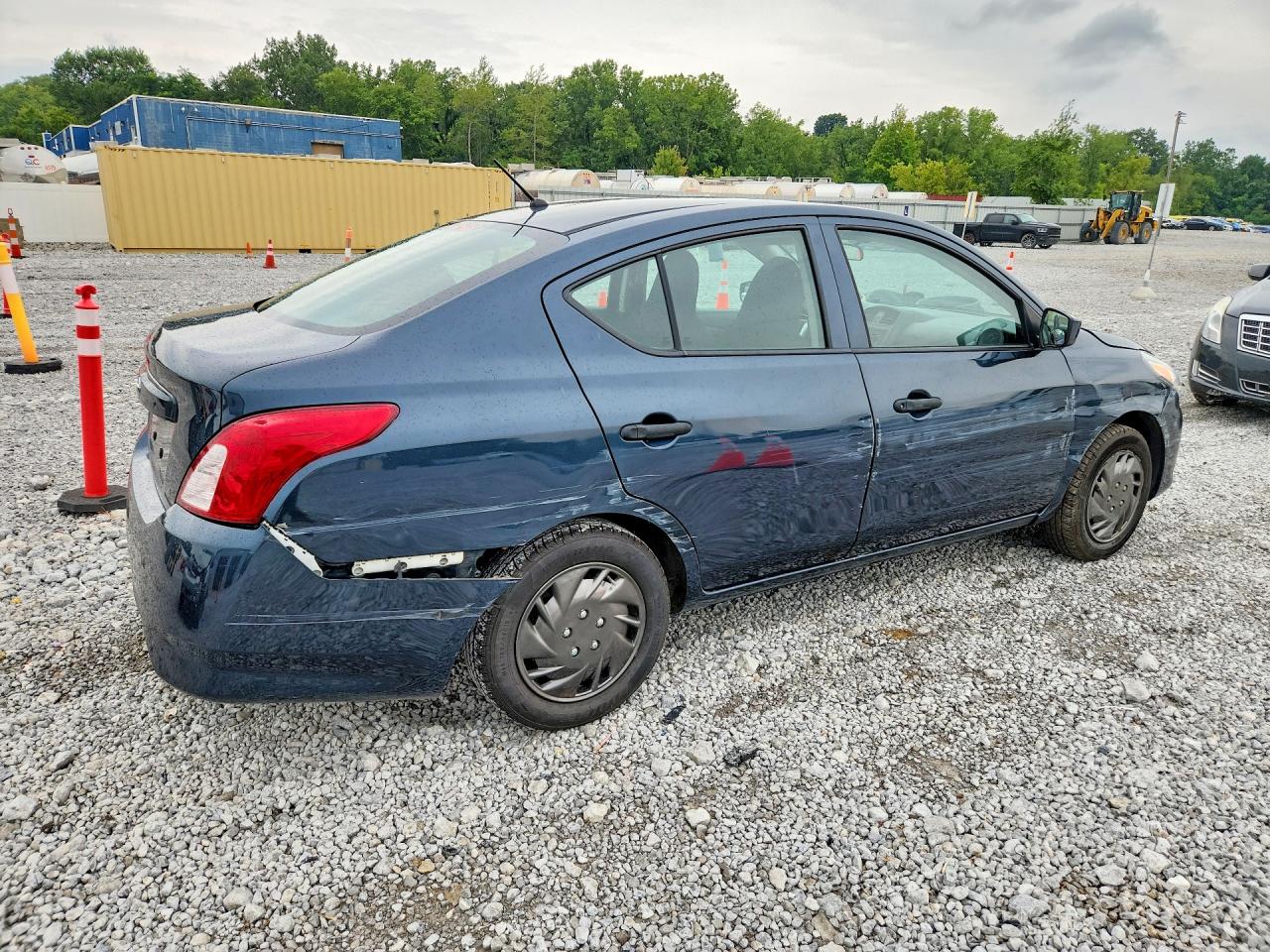 2017 NISSAN VERSA 1.6 S — снимка 3