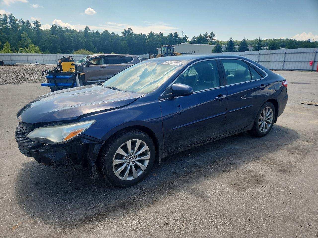 2015 TOYOTA CAMRY XLE