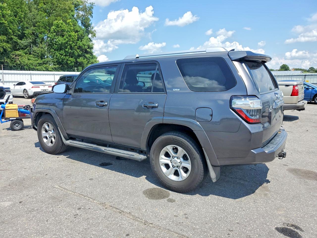 2015 TOYOTA 4RUNNER SR5 — снимка 2
