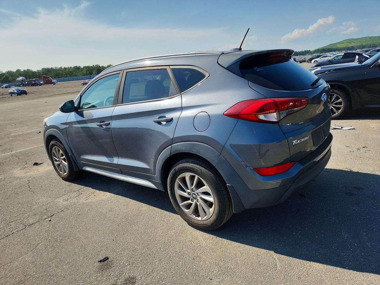 2017 HYUNDAI TUCSON SE — снимка 2