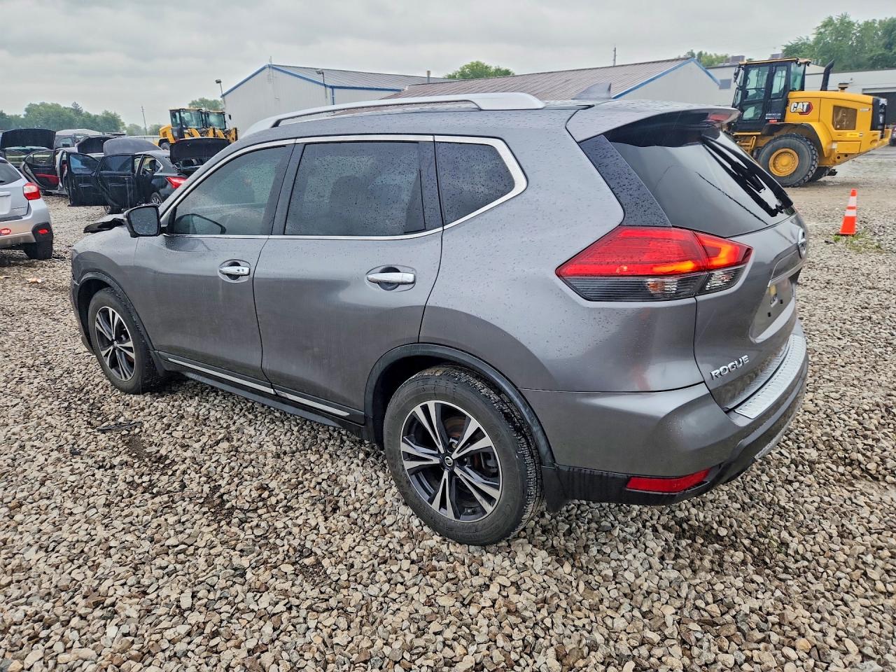 2017 NISSAN ROGUE SL — снимка 2