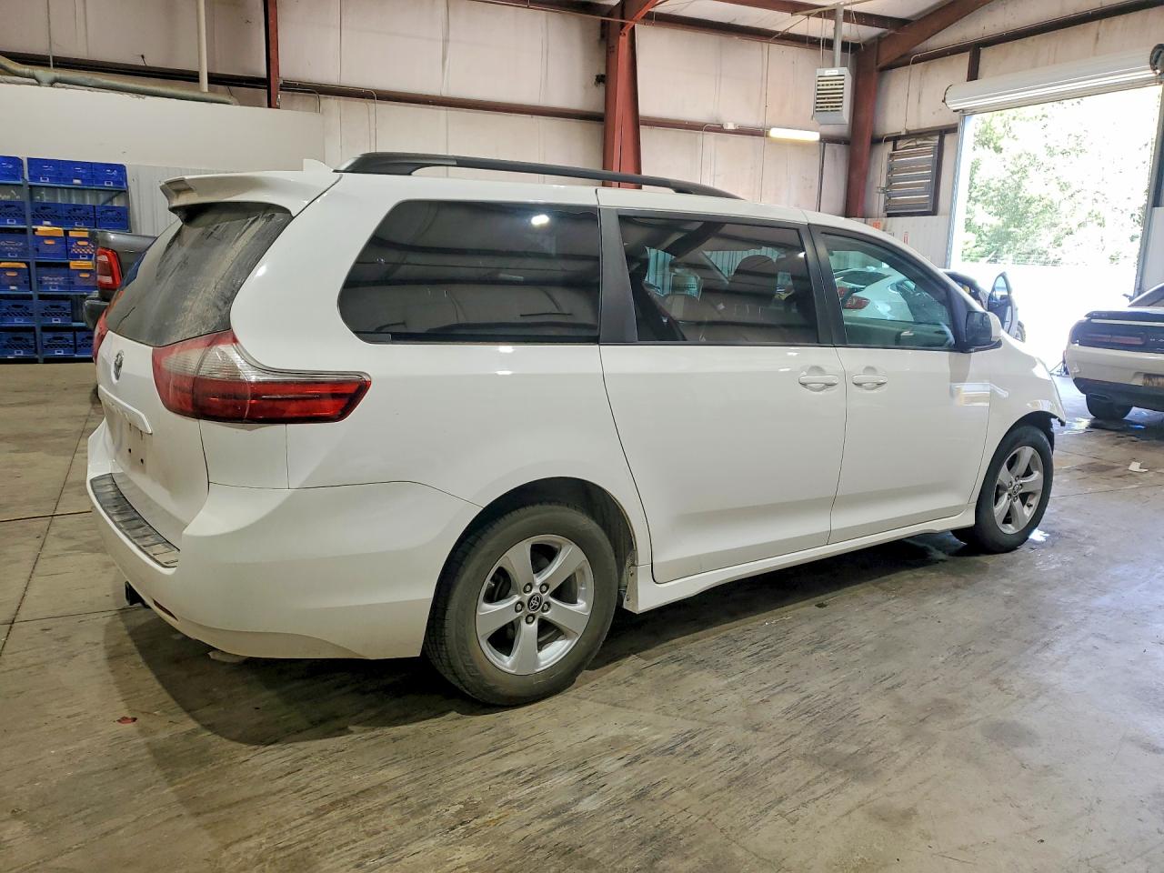 2020 TOYOTA SIENNA LE — снимка 3